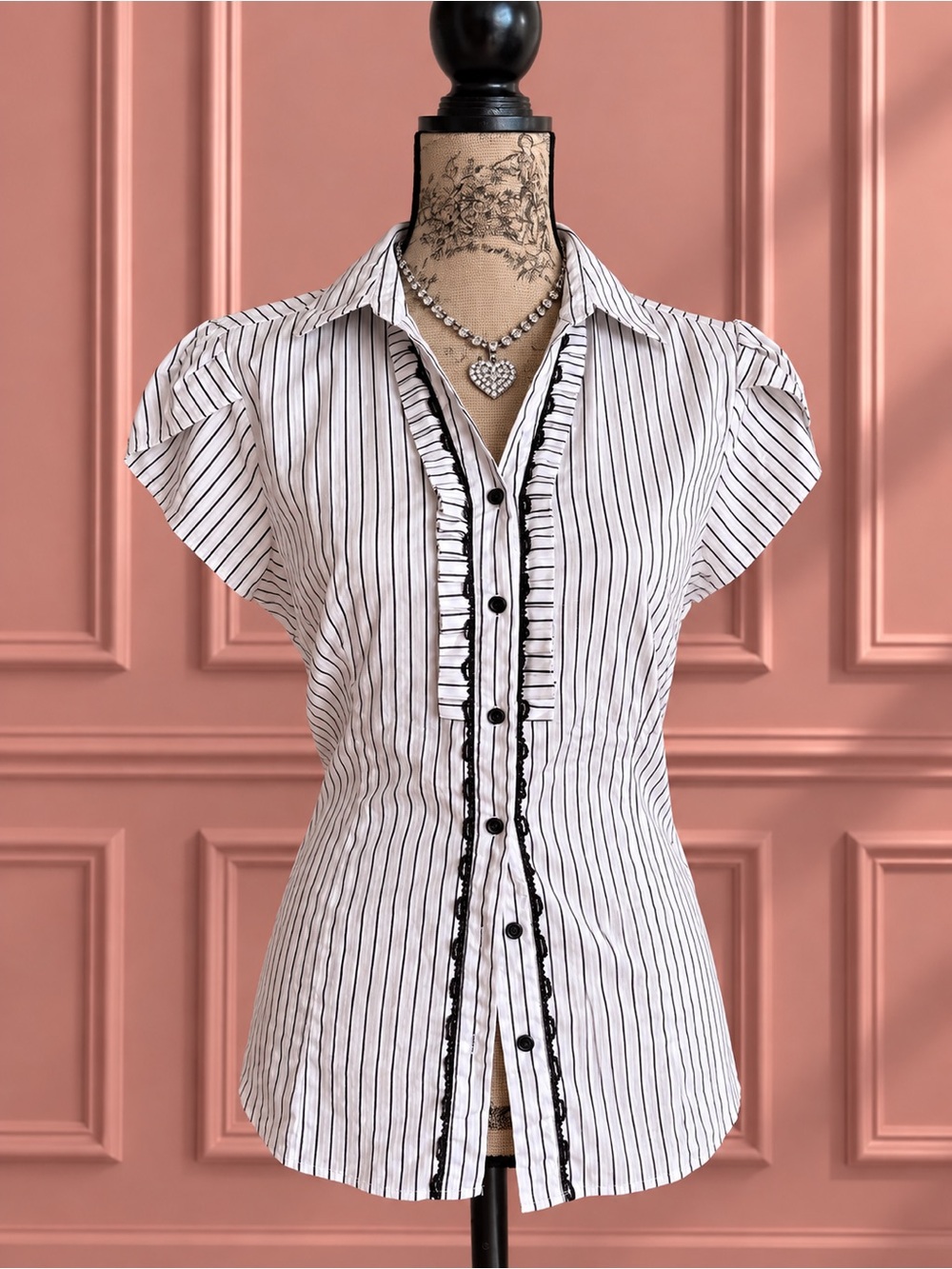 Laura Black & White Pinstripe Ruffle Button-Front Blouse
